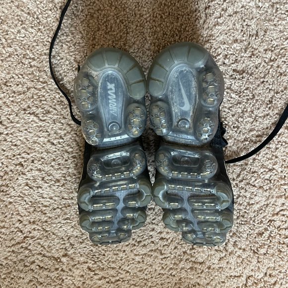 NIKE BLACK VAPORMAX - Picture 2 of 3